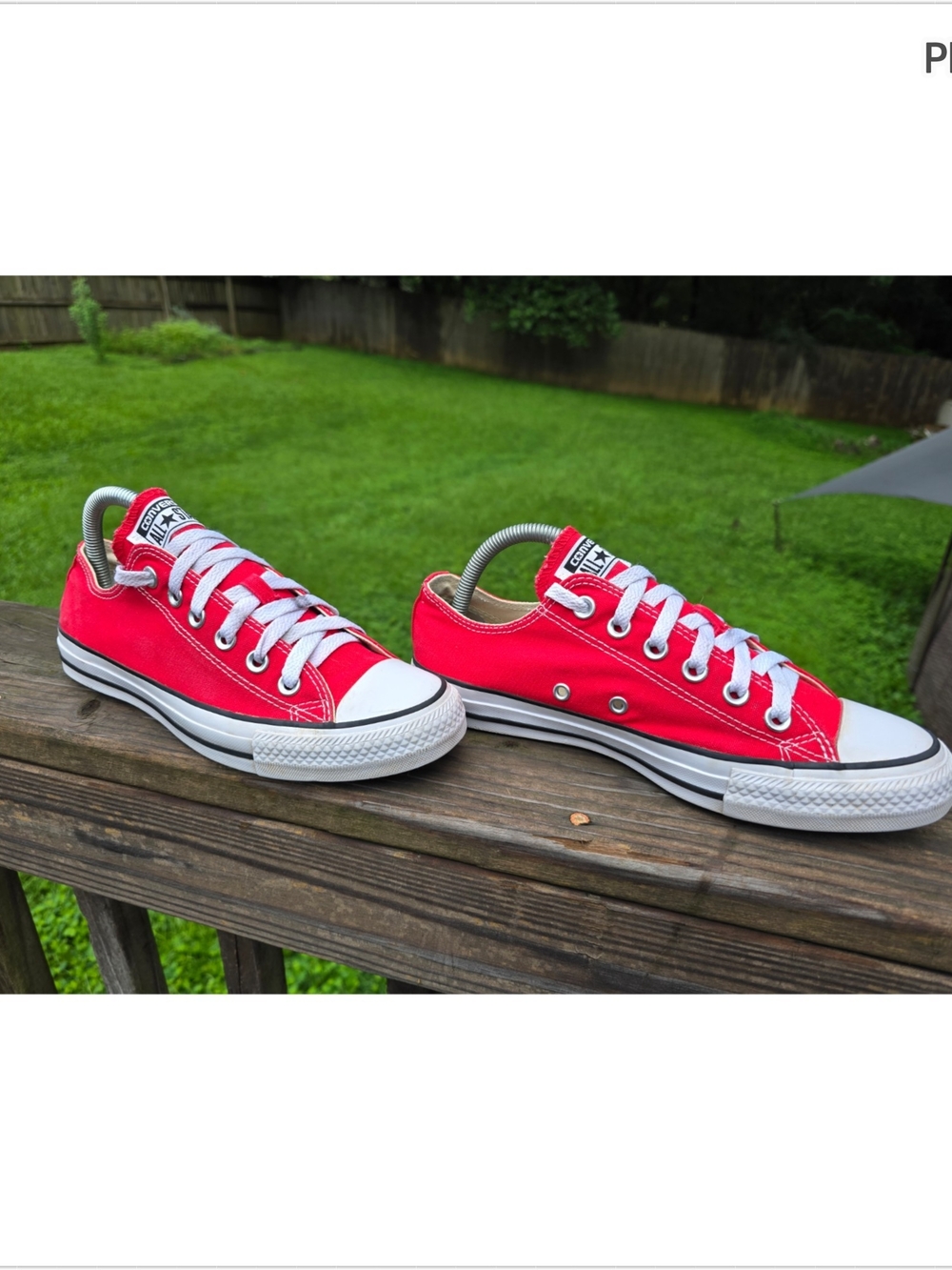 Converse Chuck Taylor All Star Low Top Red Shoes – Men’s 6 / Women’s 8